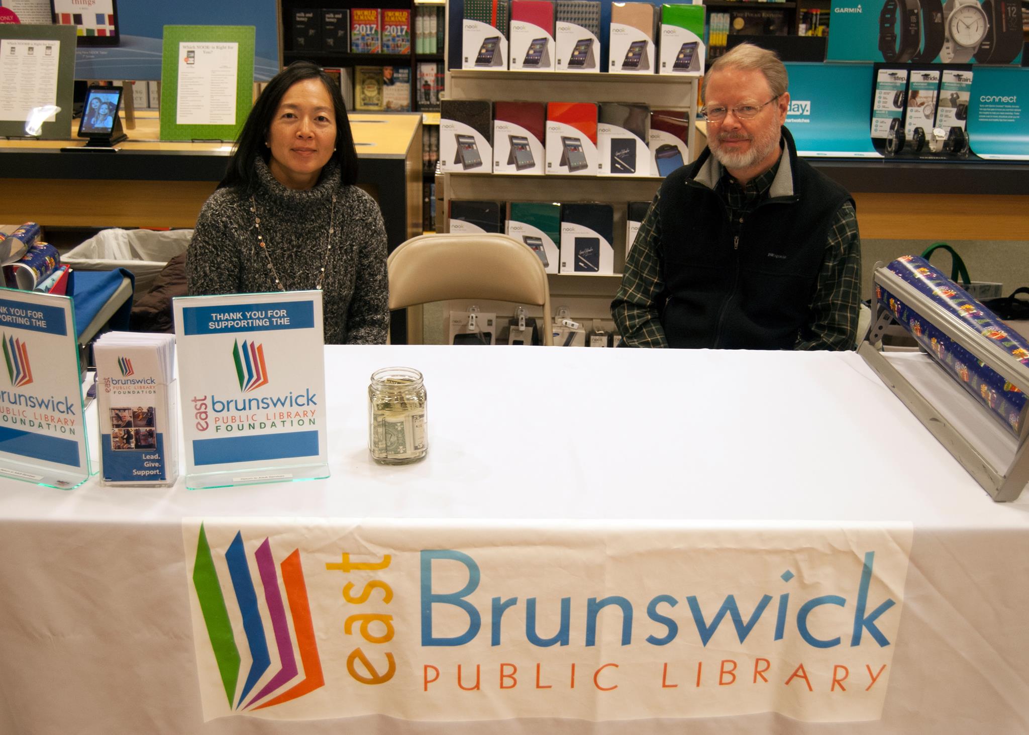 Barnes and Noble Holiday GiftWrapping Event EBPL Foundation